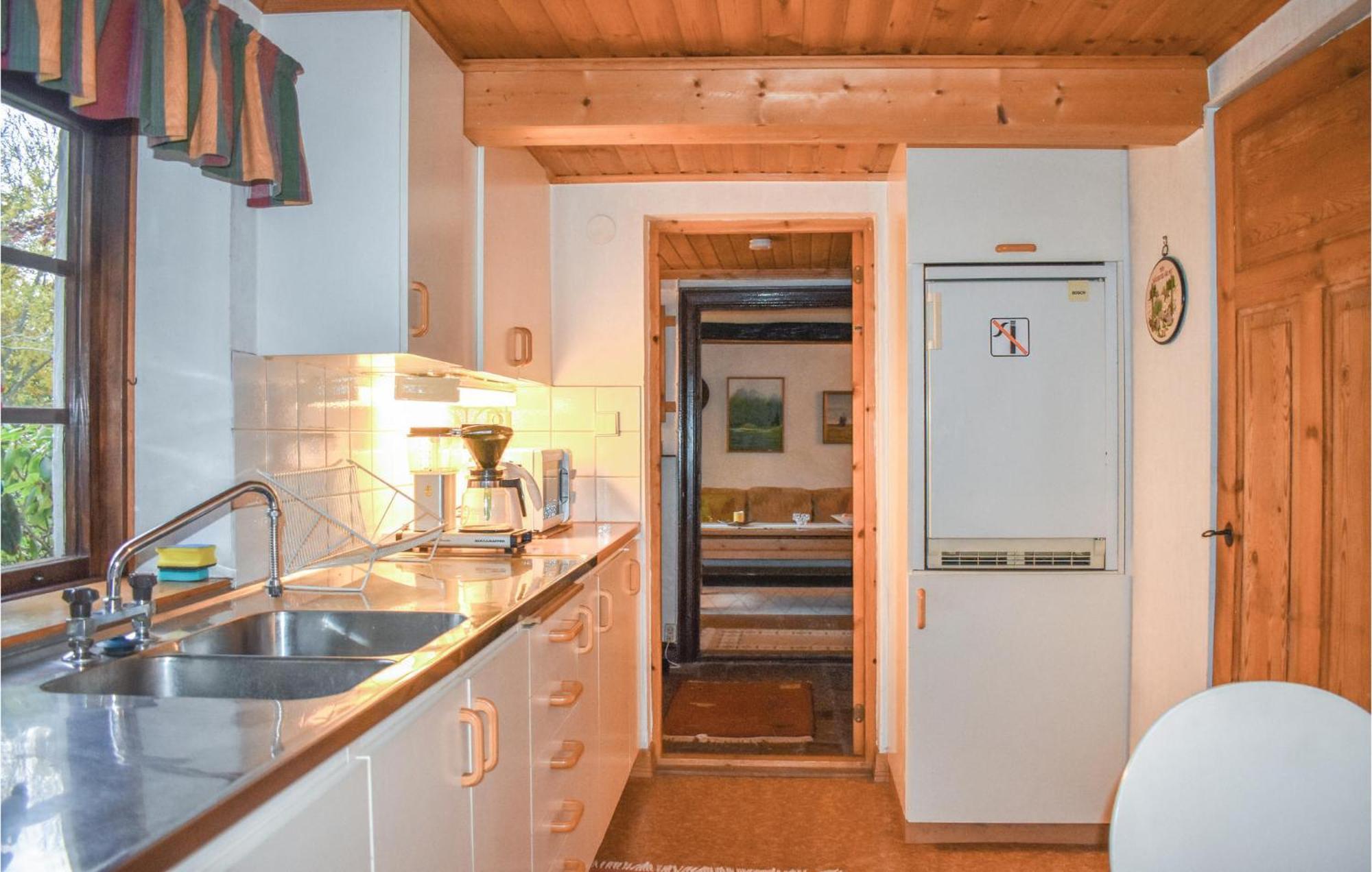 1 Bedroom Cozy Home In Simrishamn Gladsax Экстерьер фото